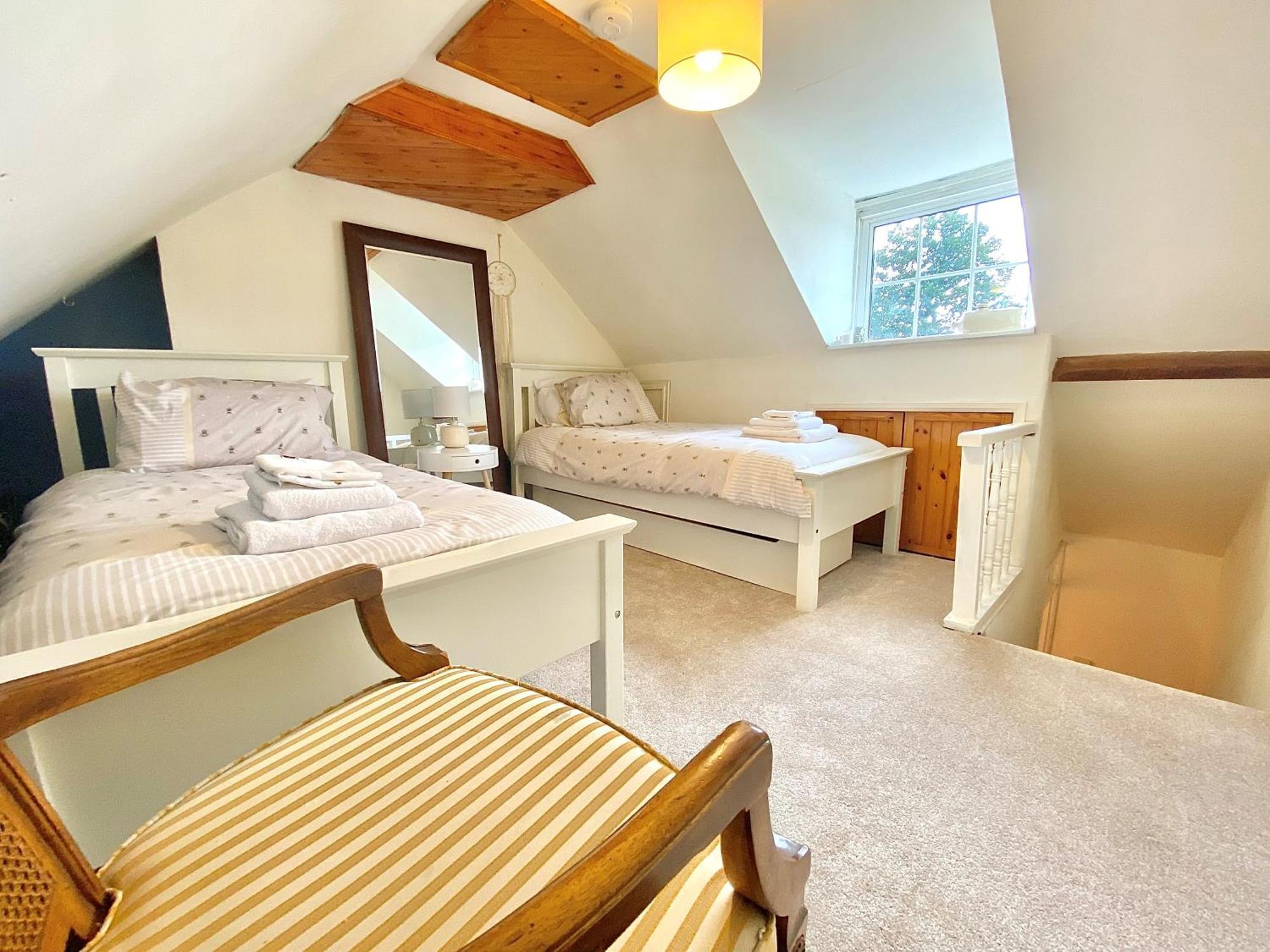 Bumblebee Cottage - Cosy Cottage In Area Of Outstanding Natural Beauty هيميل هيمبستيد المظهر الخارجي الصورة